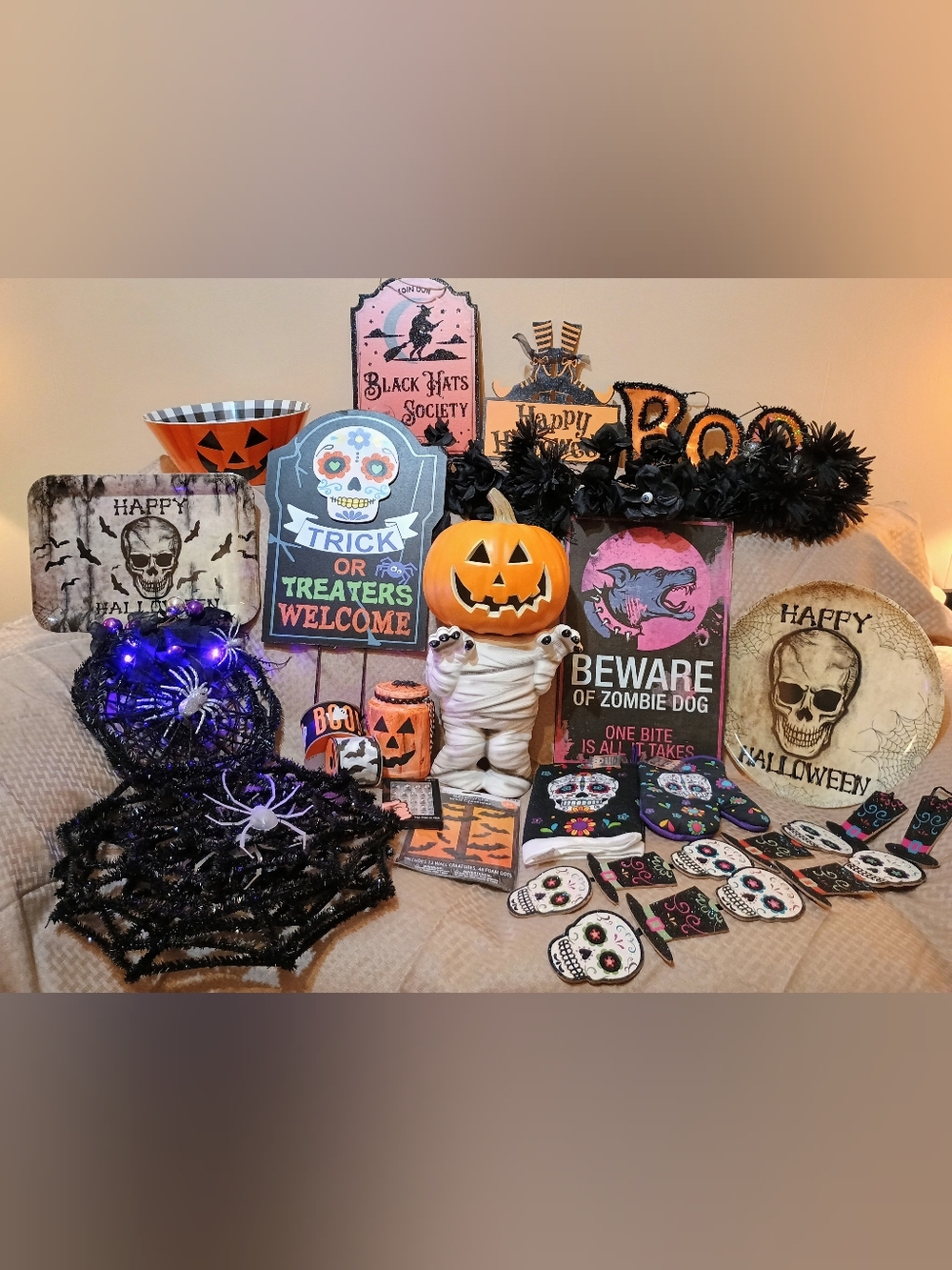 Ultimate Halloween & Day of the Dead (Dia De Los Muertos) Home Decor Mega Bundle